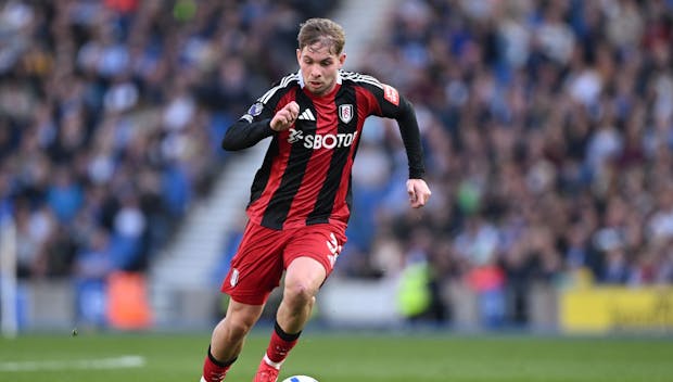 BRIGHTON, ENGLAND - MARCH 08: Emile Smith Rowe of Fulham in action during the Premier League match between Brighton & Hove Albion FC and Fulham FC at Amex Stadium on March 08, 2025 in Brighton, England. (Photo by Mike Hewitt/Getty Images)