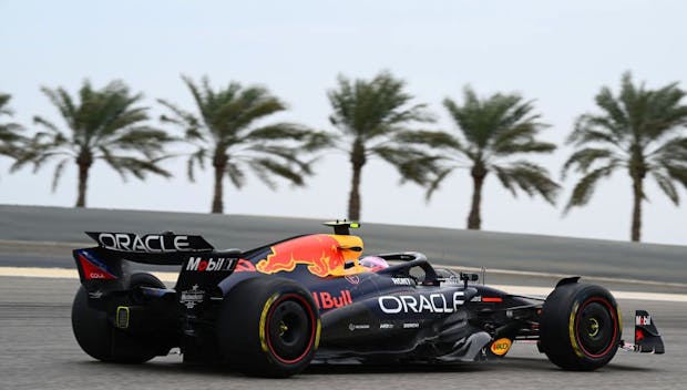 BAHRAIN, BAHRAIN - FEBRUARY 26: Liam Lawson of New Zealand driving the (30) Oracle Red Bull Racing RB21 drives on track during day one of F1 Testing at Bahrain International Circuit on February 26, 2025 in Bahrain, Bahrain. (Photo by Clive Mason/Getty Images)